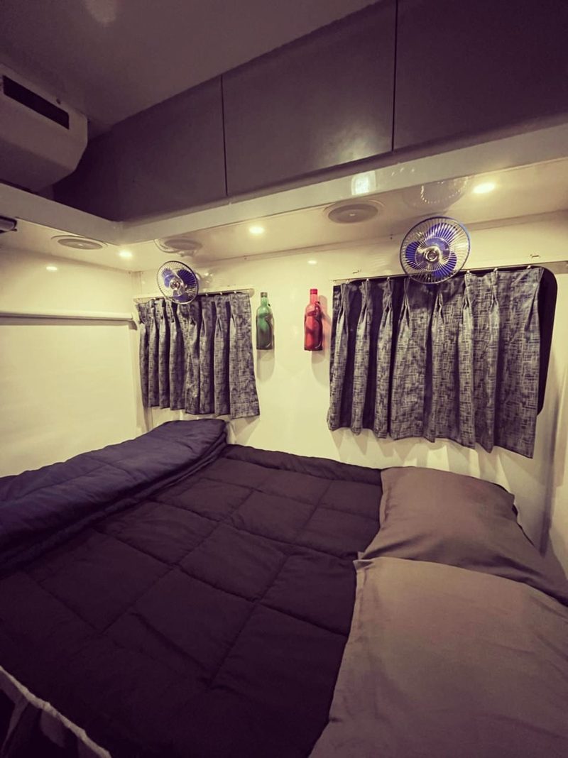 The Explorer front bed with blankets